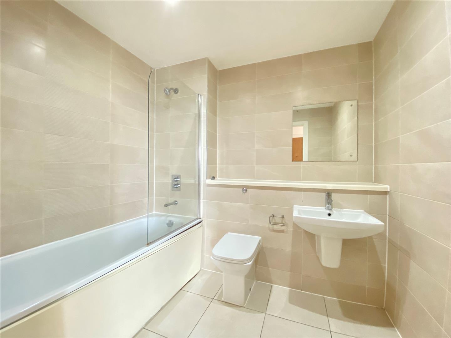 2 Bedroom Apartment To Rent image 7